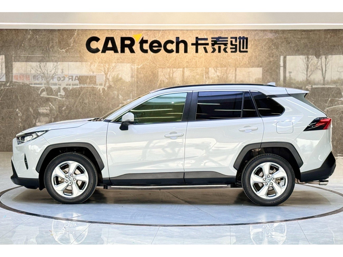 Toyota RAV4 2021