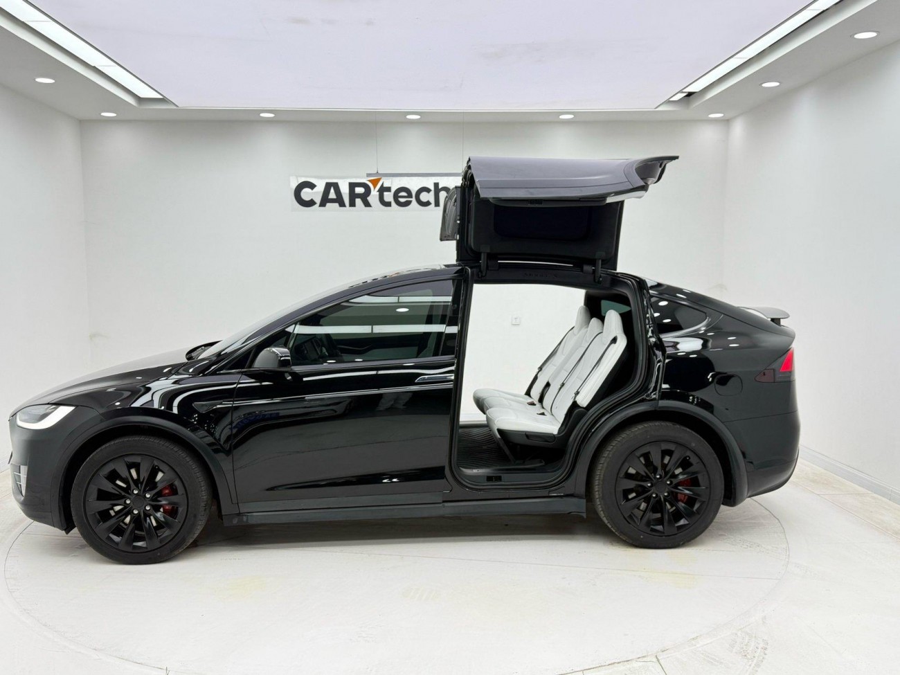 Tesla Model X 2018