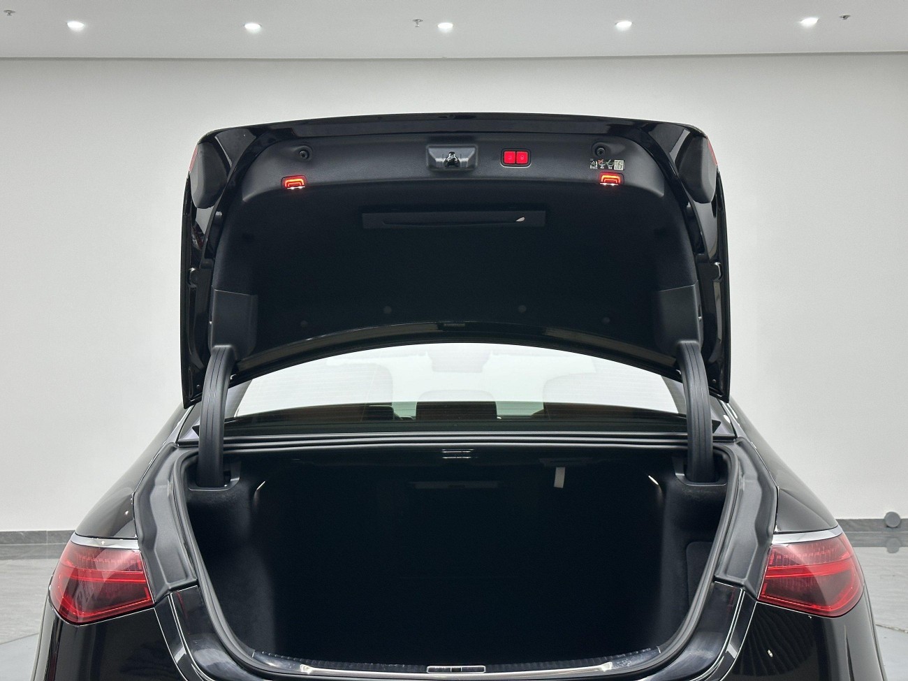 Mercedes-Benz S 480 4MATIC 2025