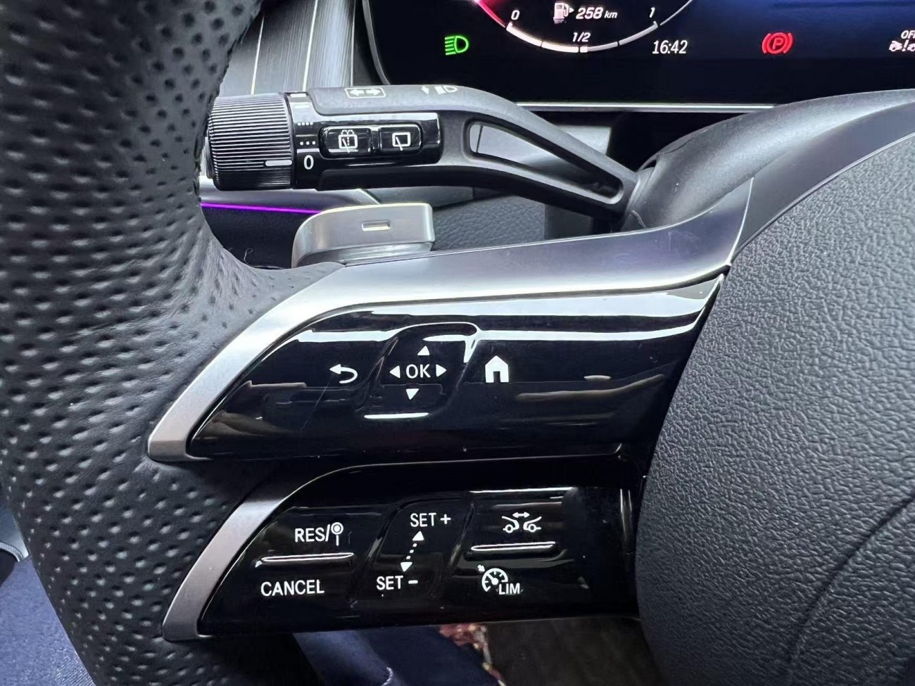 Mercedes-Benz GLC 300 L 2024
