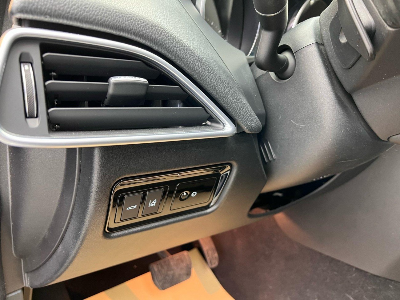Jaguar XEL 2019