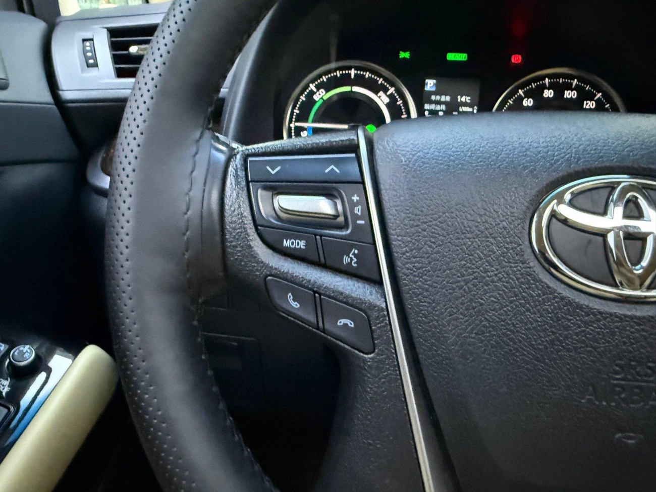 Toyota Alphard 2022