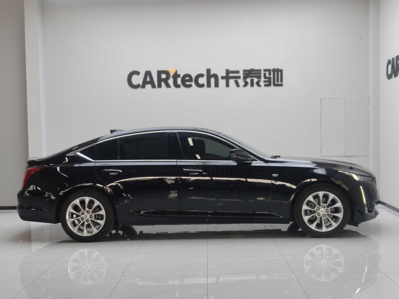 Cadillac CT5 2023