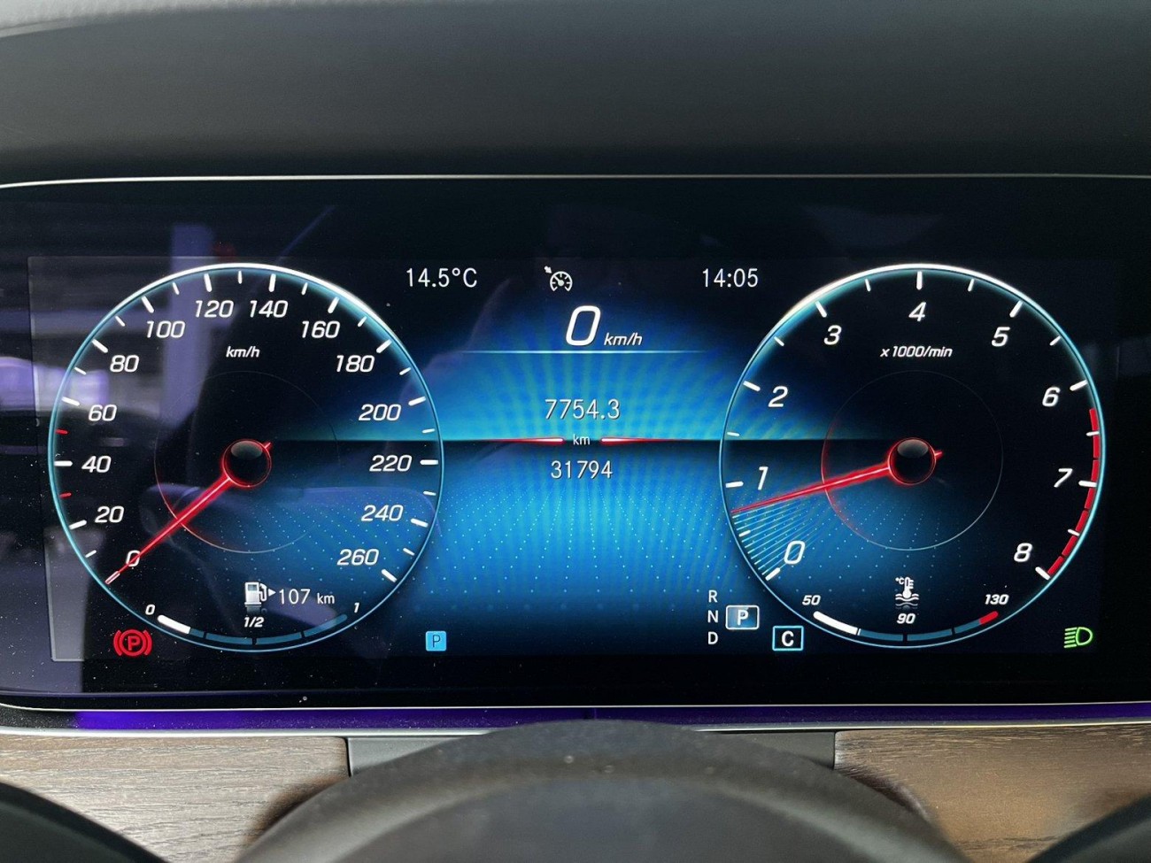 Mercedes-Benz E 300 L 2022
