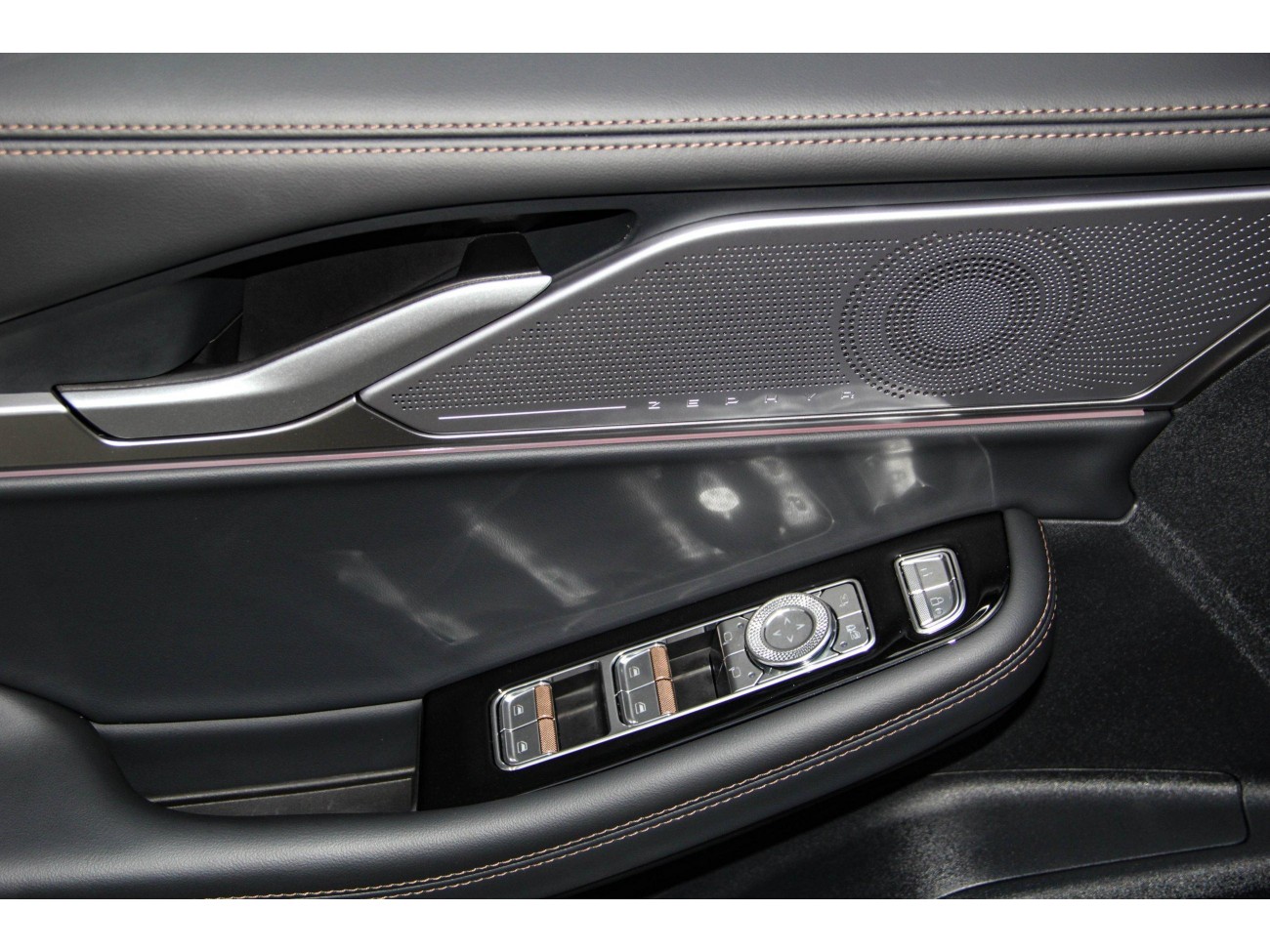 Lincoln Z 2025