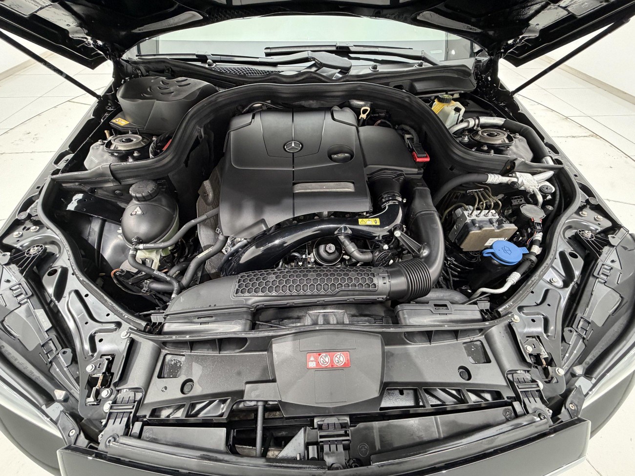 Mercedes-Benz E200L 2014