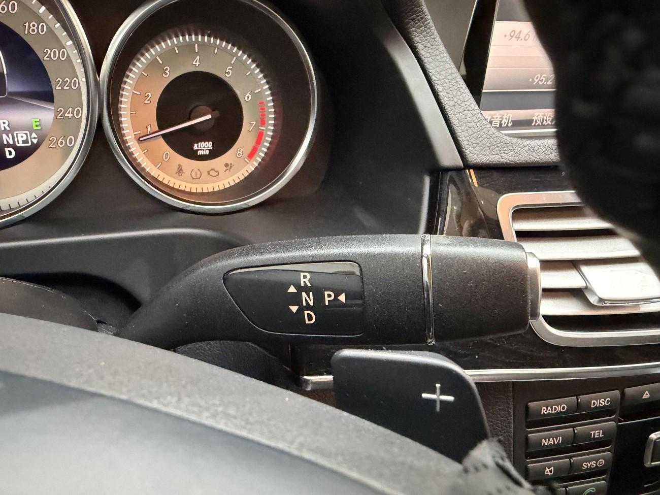 Mercedes-Benz E200L 2014
