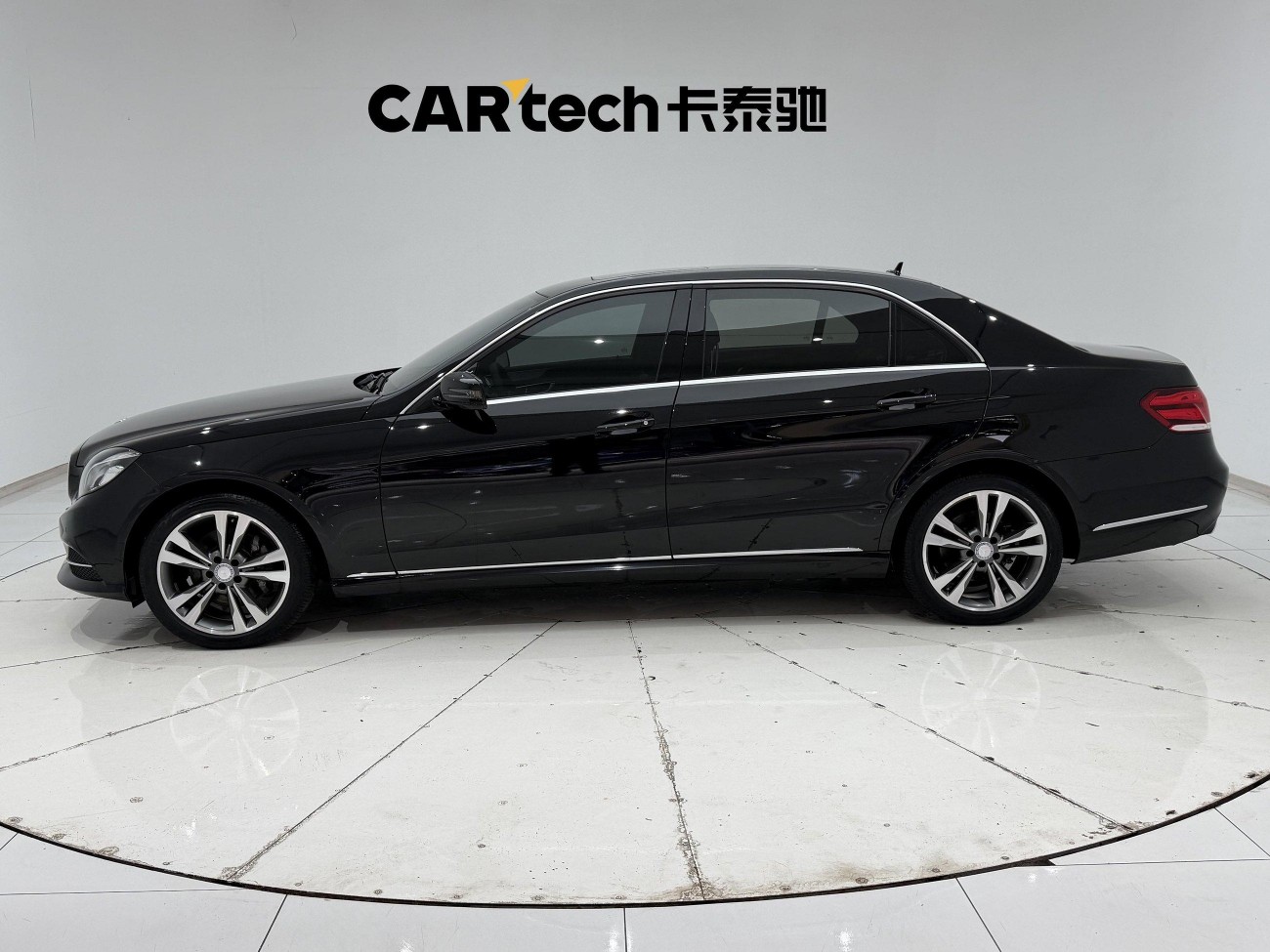 Mercedes-Benz E200L 2014
