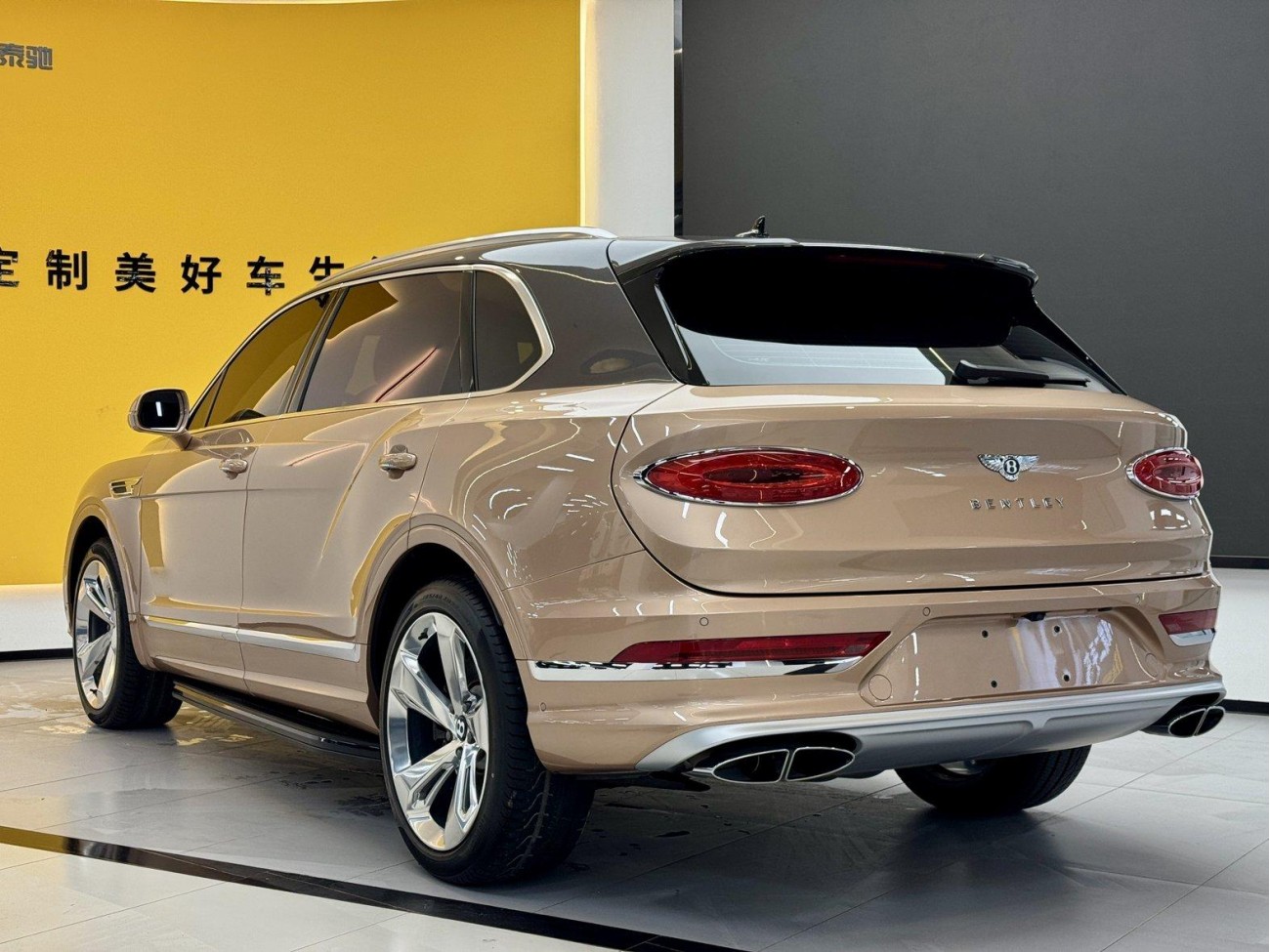 Bentley Bentayga 2023