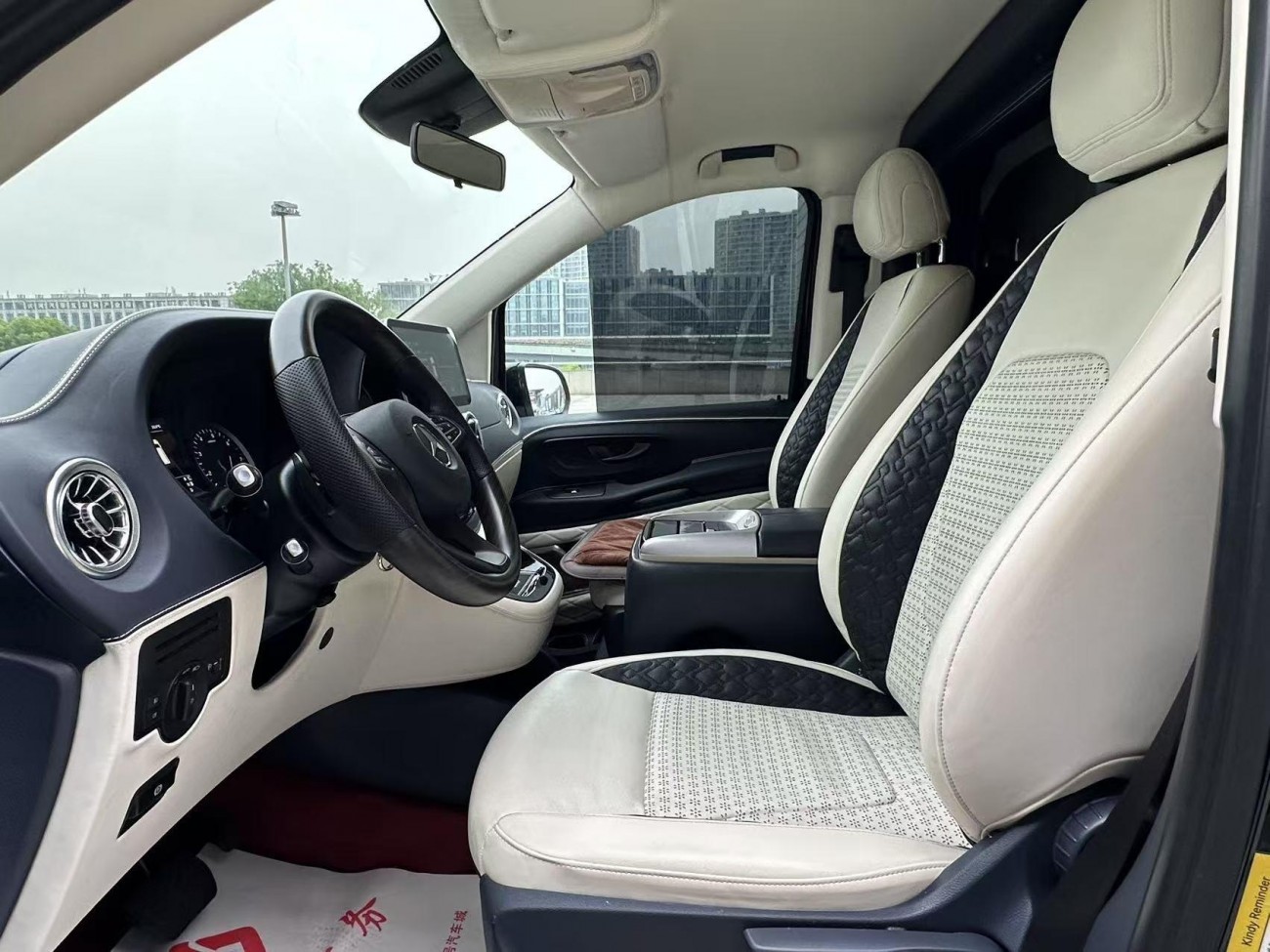 Mercedes-Benz Vito 2023