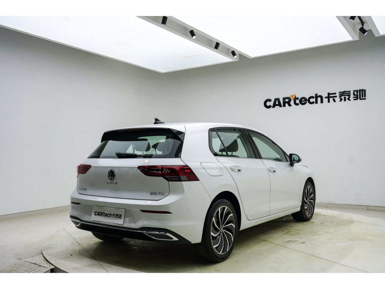 Volkswagen Golf 2021