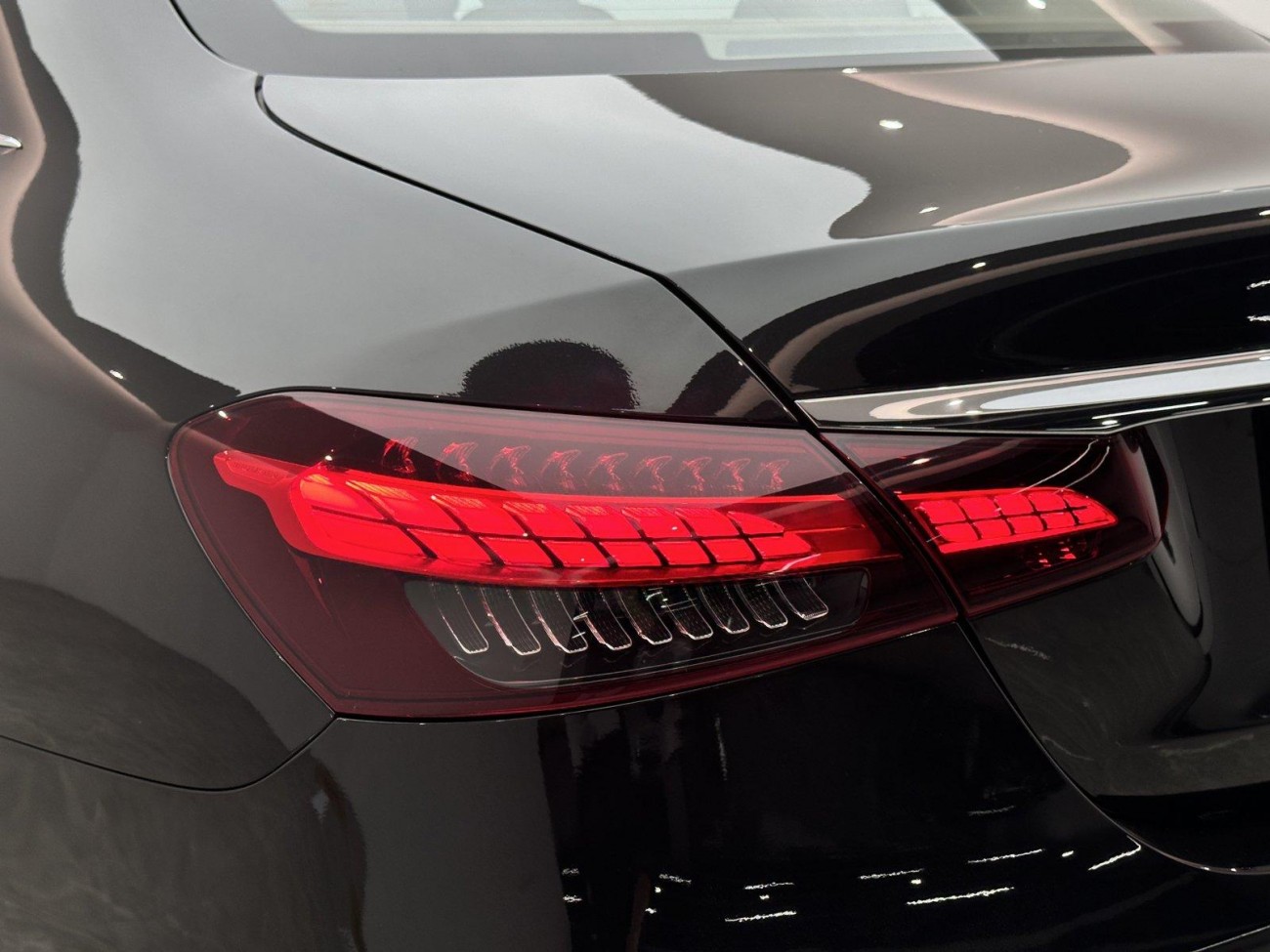 Mercedes-Benz E 300 L 2023