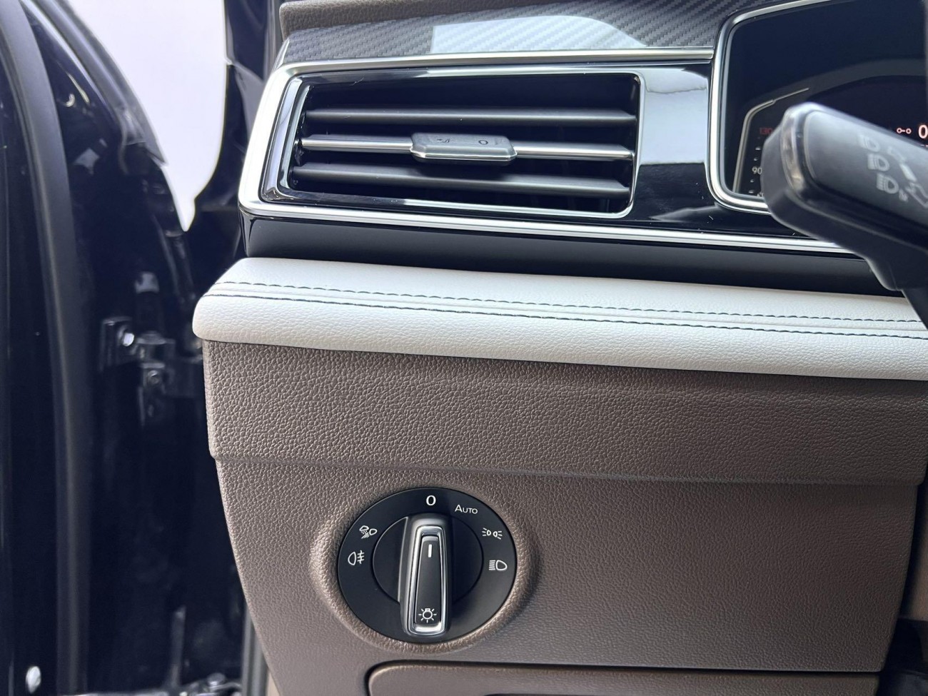 Volkswagen Tiguan L 2022