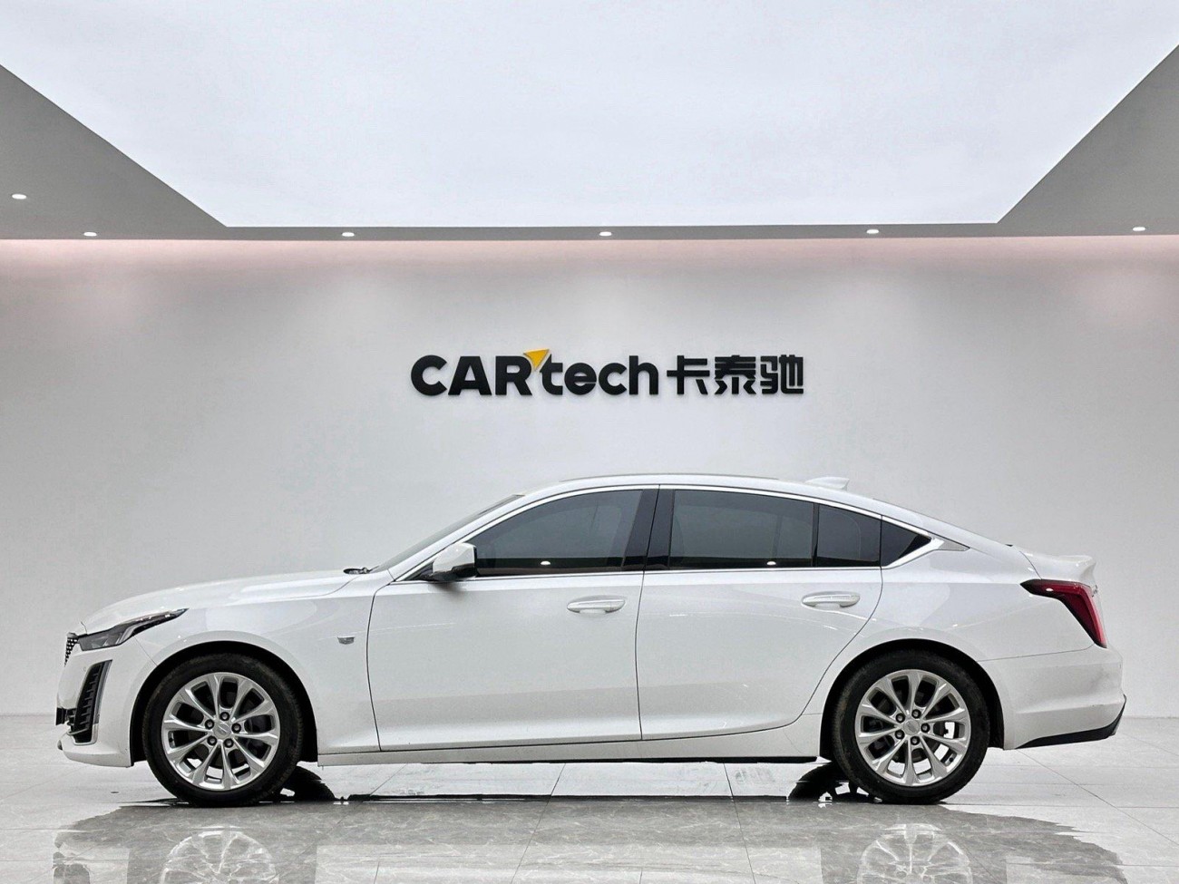 Cadillac CT5 2024