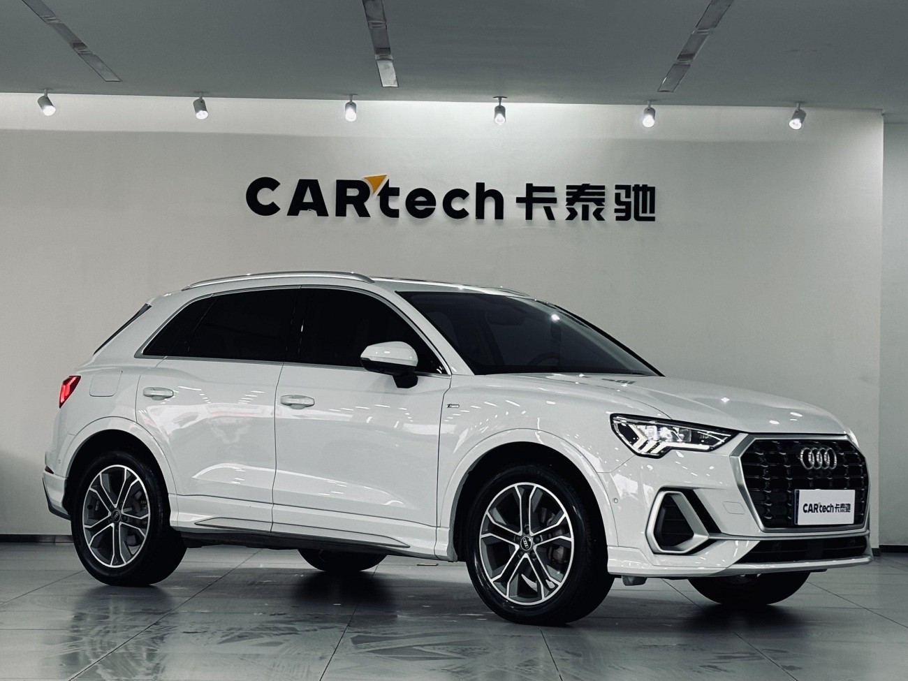 Audi Q3 40 TFSI 2021