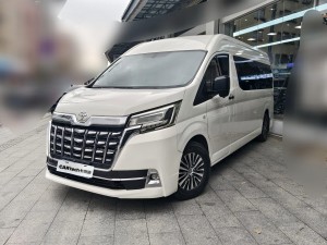 Toyota HiAce 2023