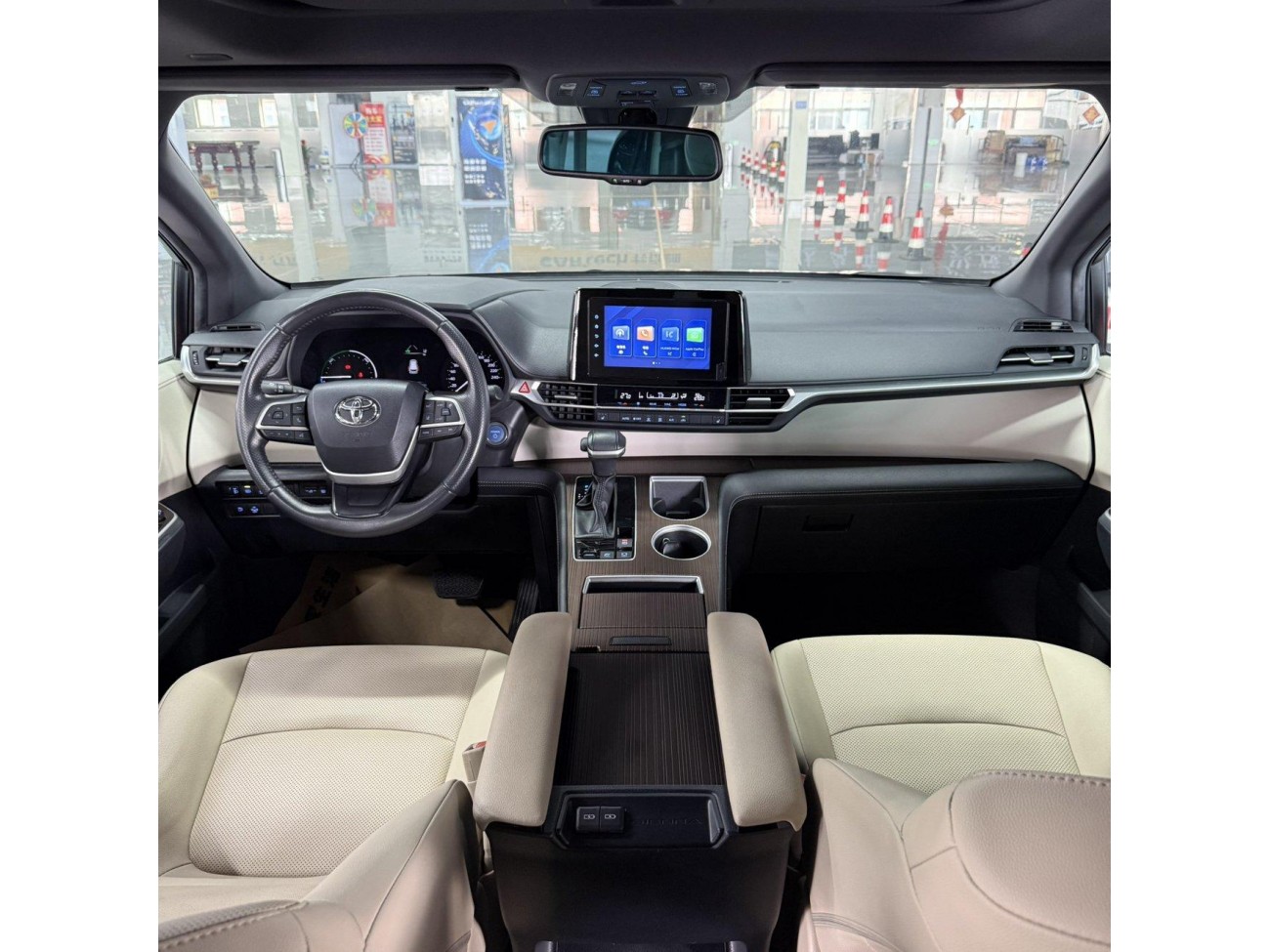 Toyota Sienna 2025