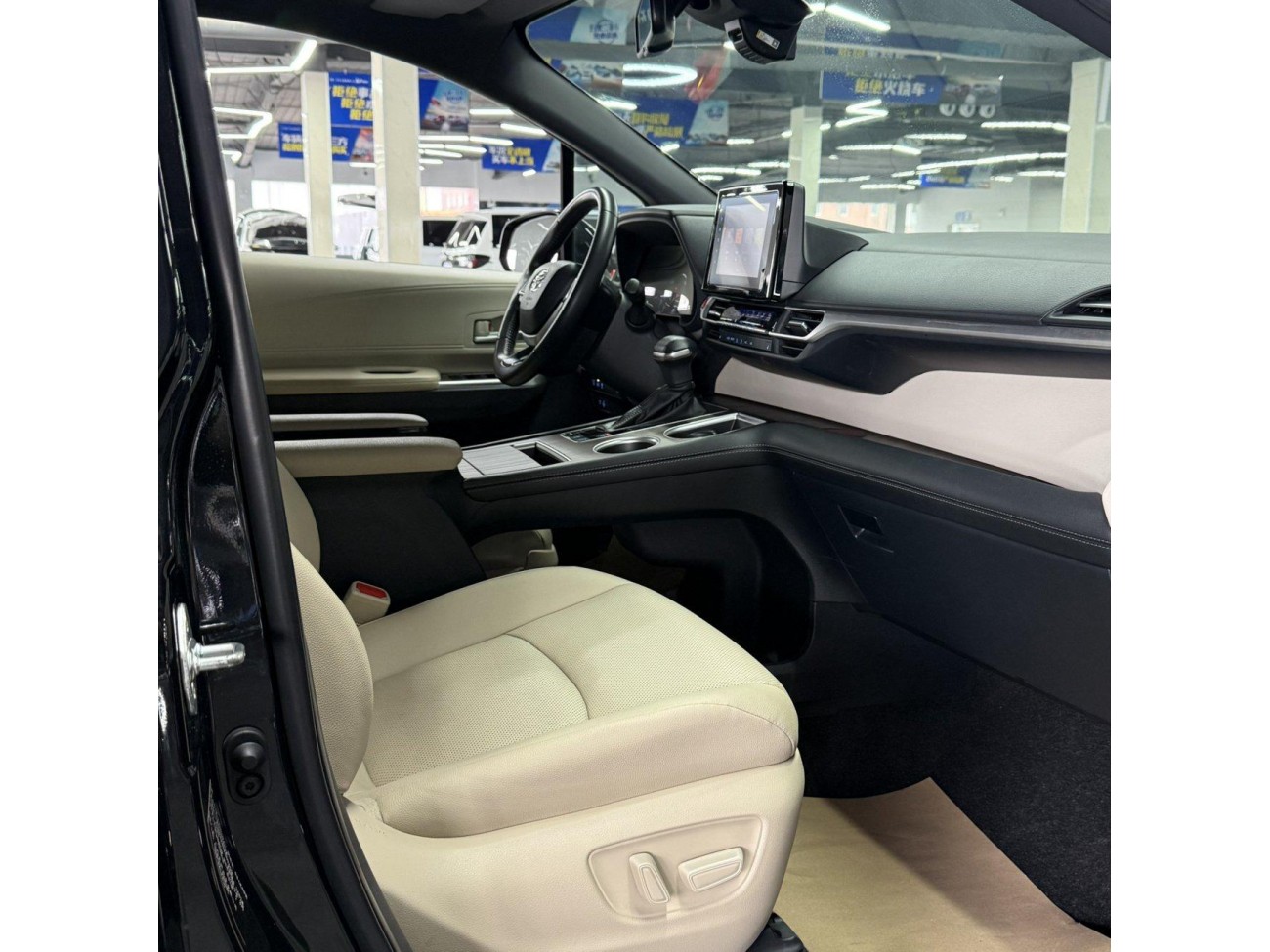 Toyota Sienna 2025