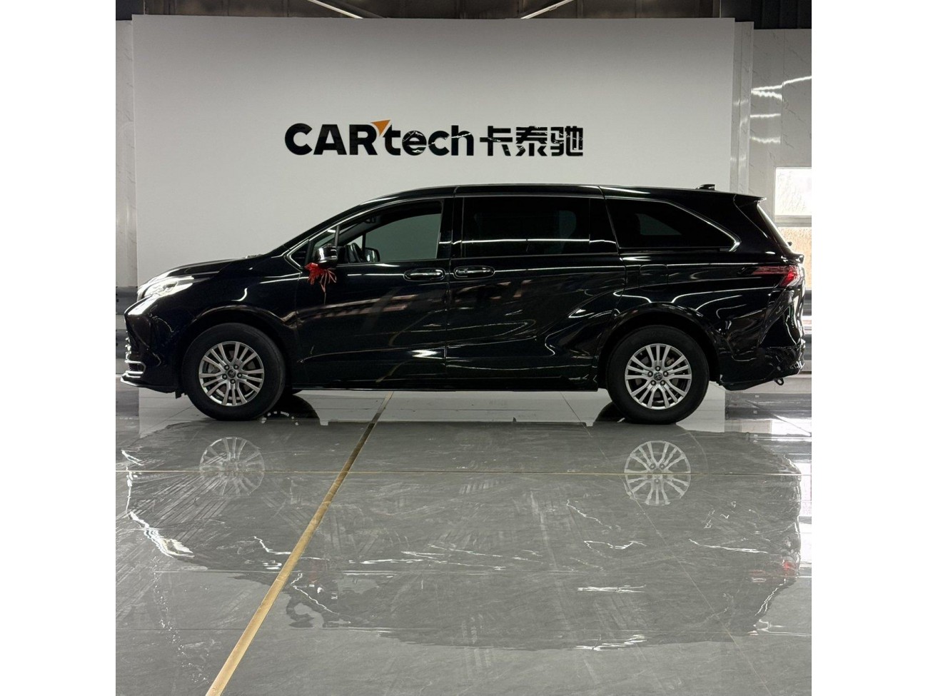 Toyota Sienna 2025