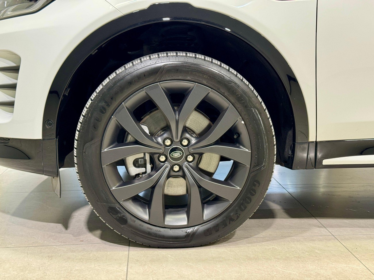 Land Rover Discovery Sport 2024