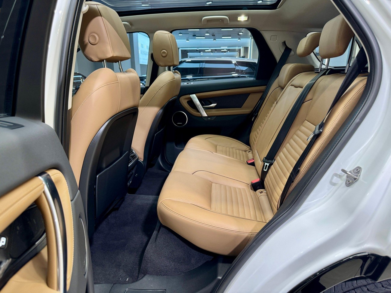 Land Rover Discovery Sport 2024