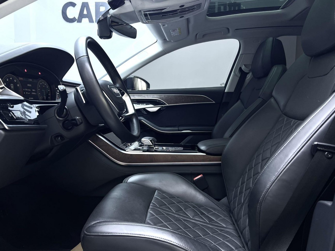 Audi A8L 50 TFSI 2023