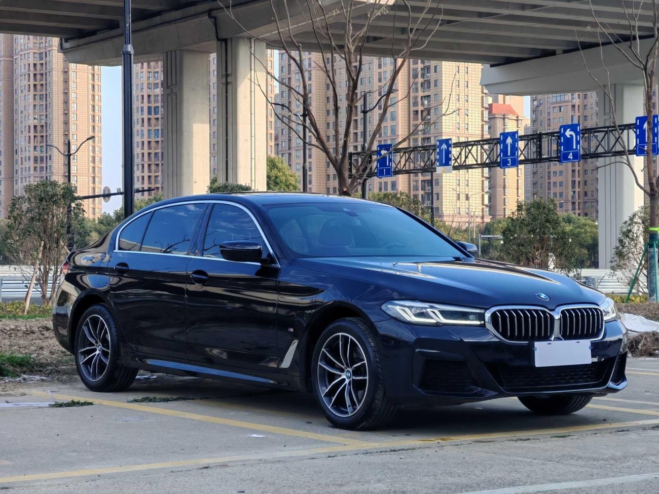 BMW 525Li 2023