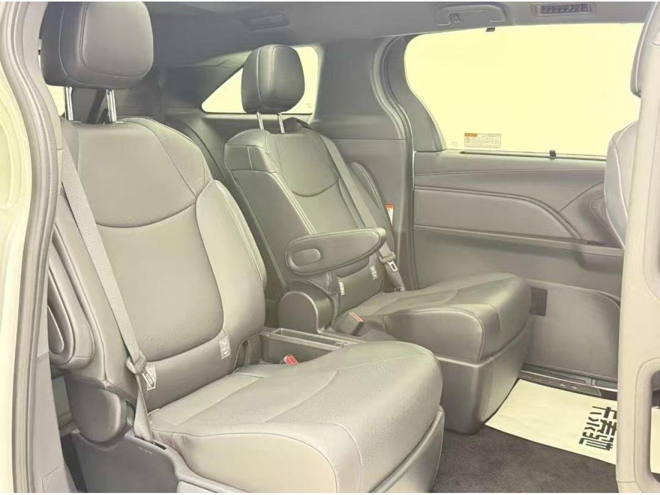 Toyota Granvia 2025