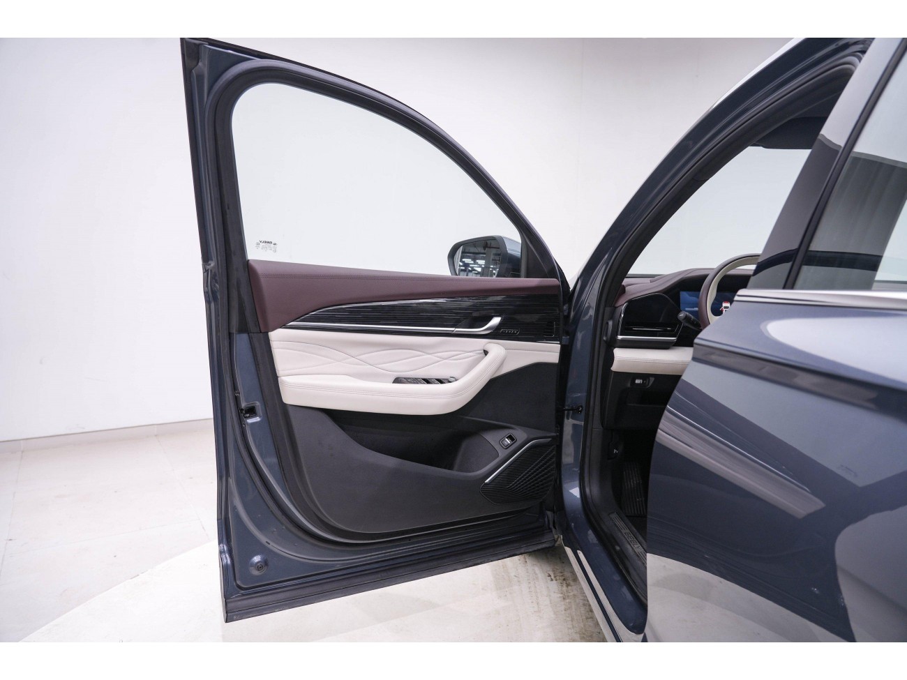 Geely Xingyue L 2023