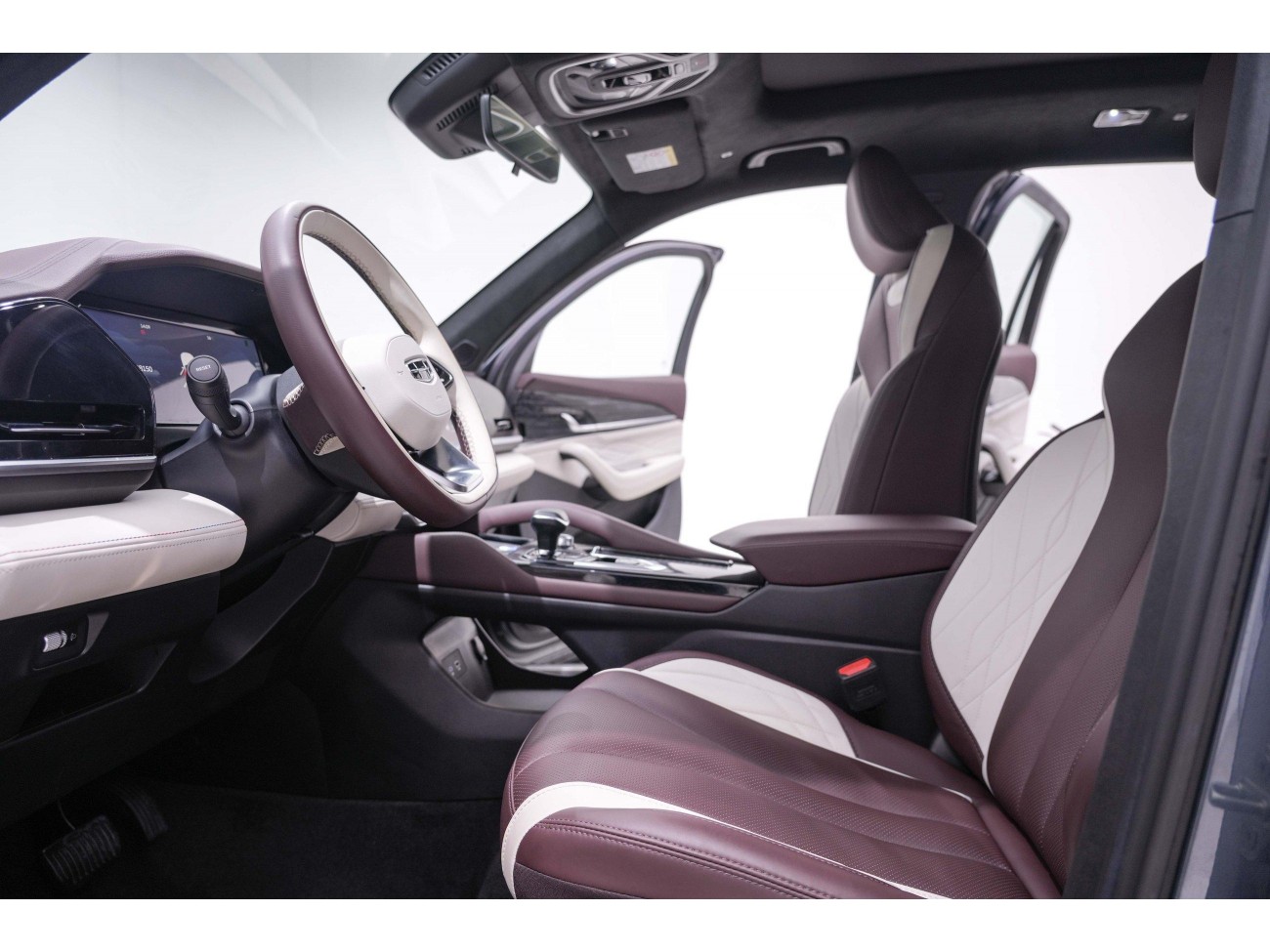 Geely Xingyue L 2023