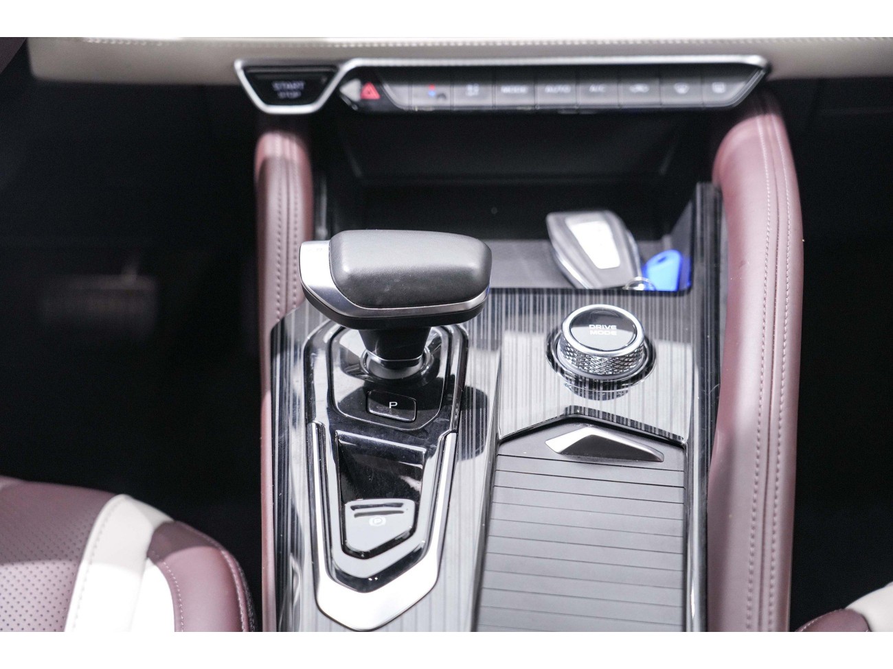 Geely Xingyue L 2023