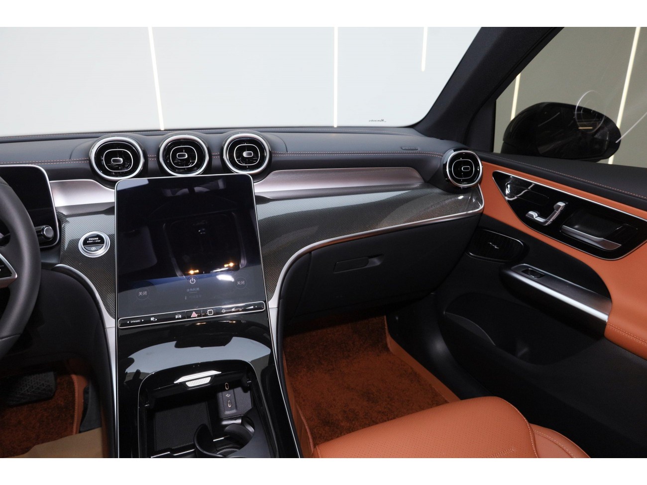 Mercedes-Benz GLC 260 L 2025