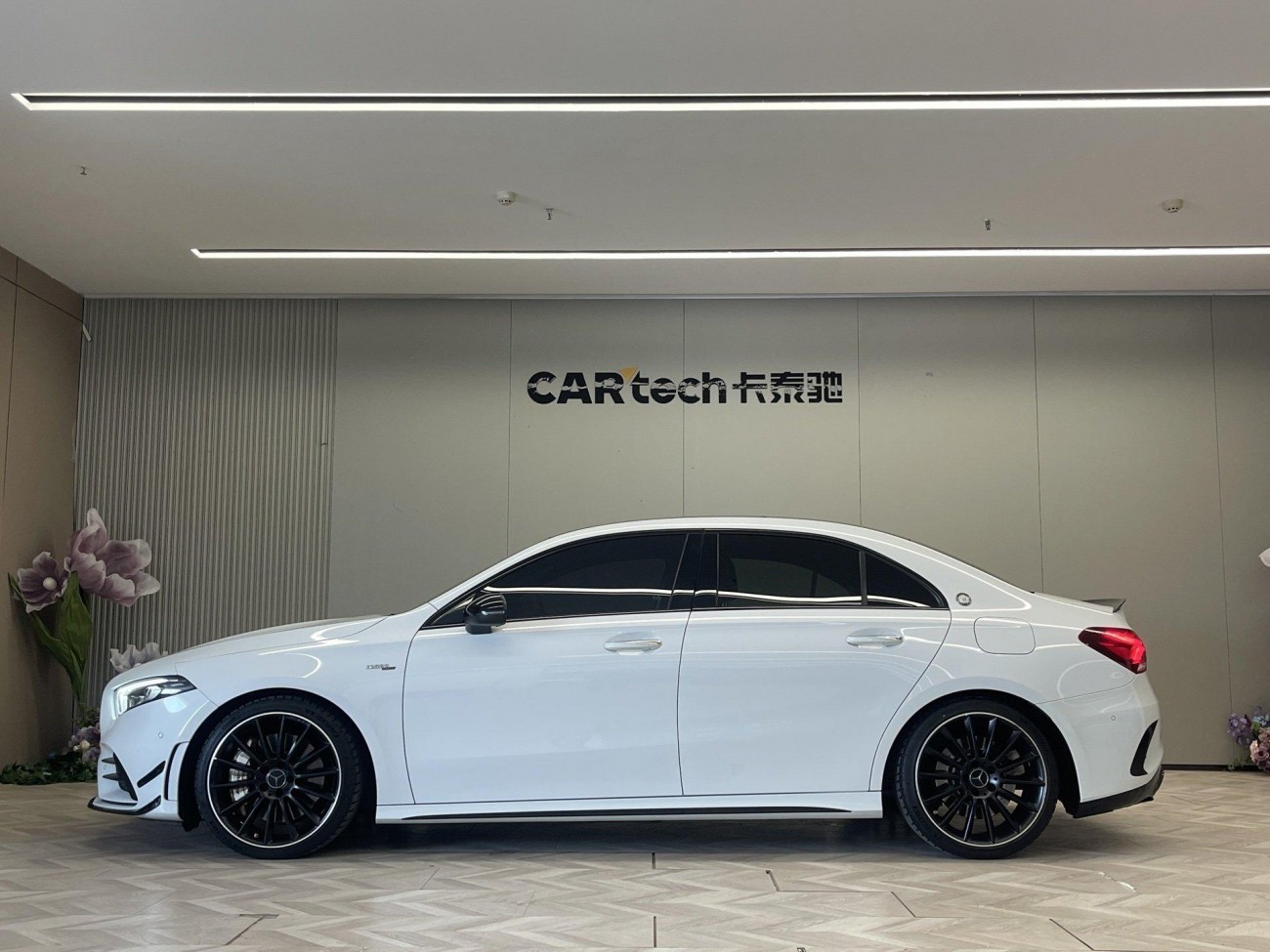 Mercedes-Benz A 35 L 2021