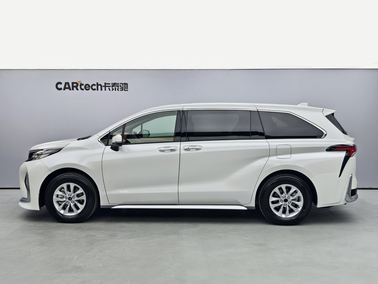 Toyota Sienna 2024