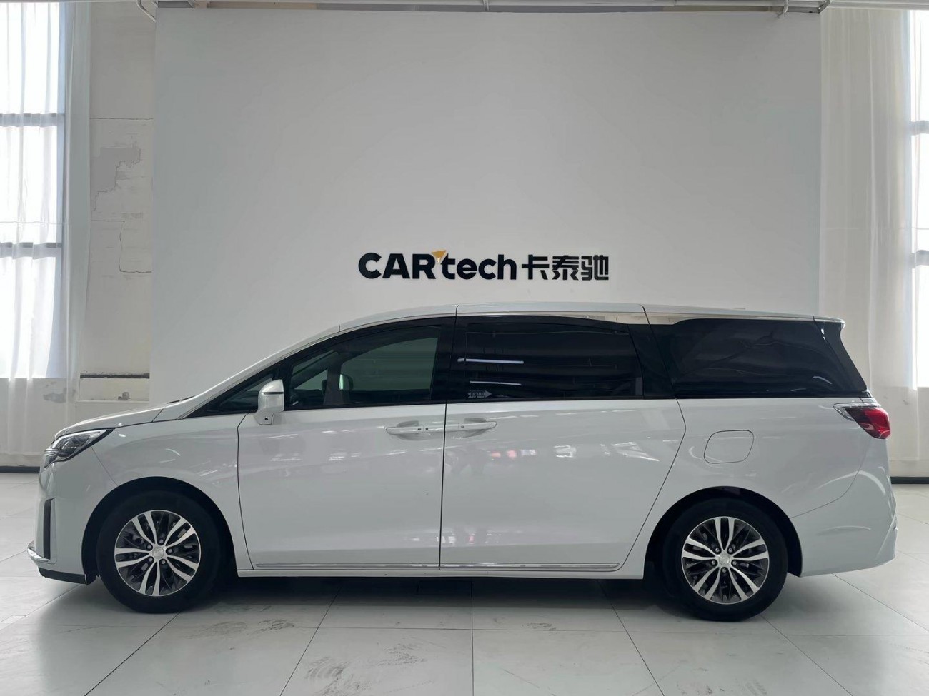 Buick GL8 2023