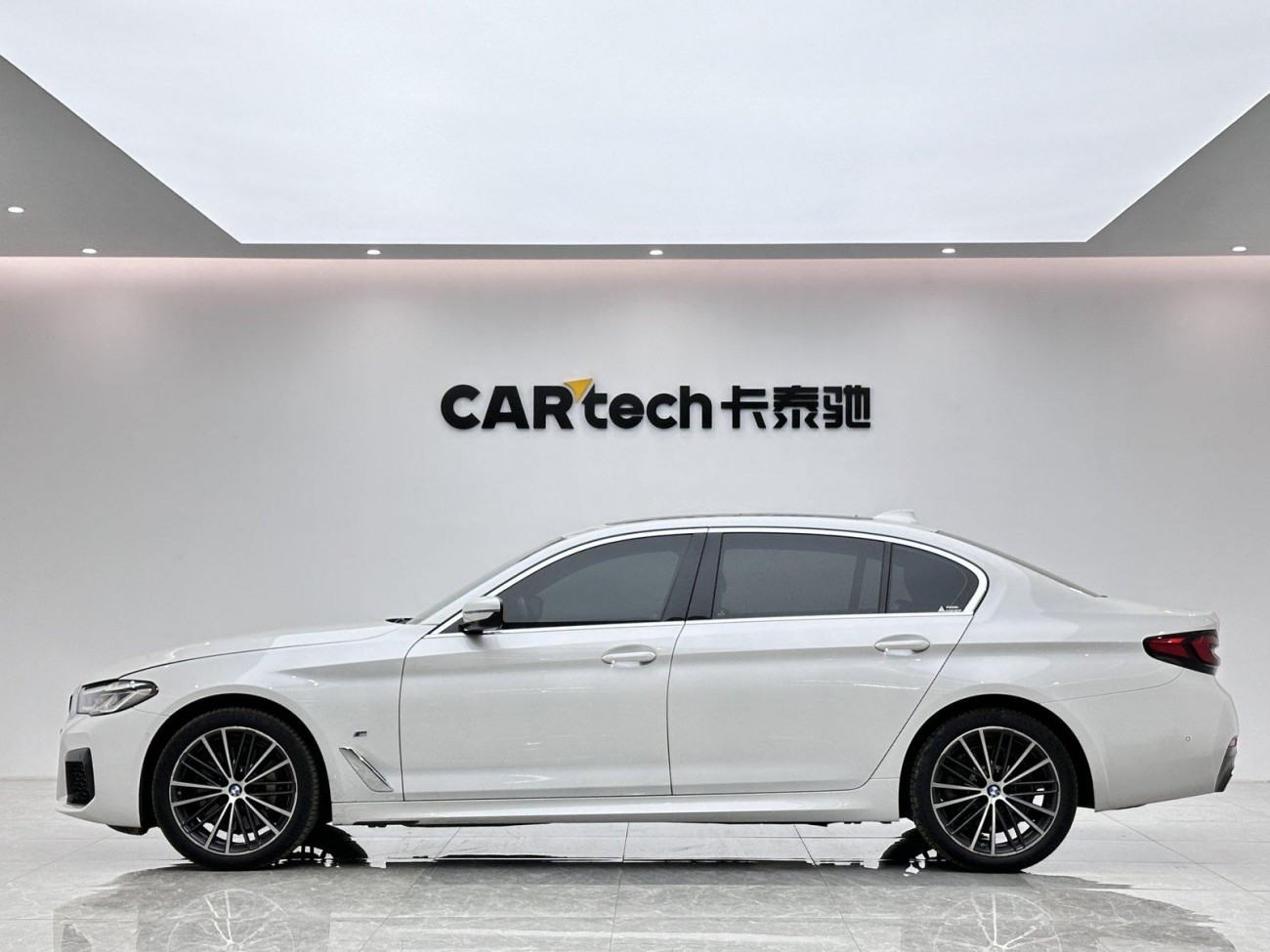 BMW 530Li 2021