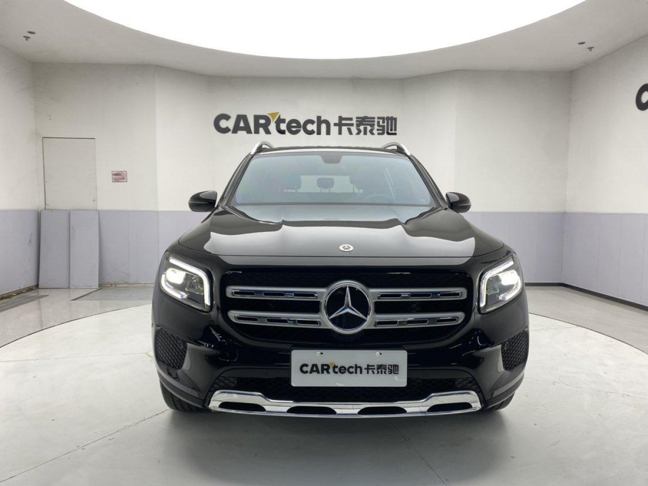Mercedes-Benz GLB 2023