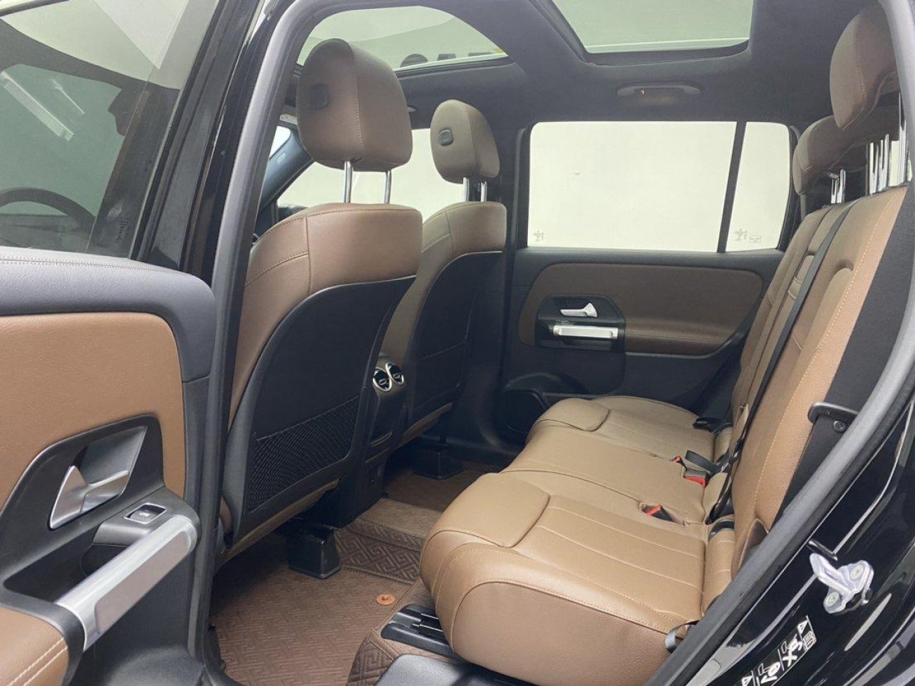 Mercedes-Benz GLB 2023