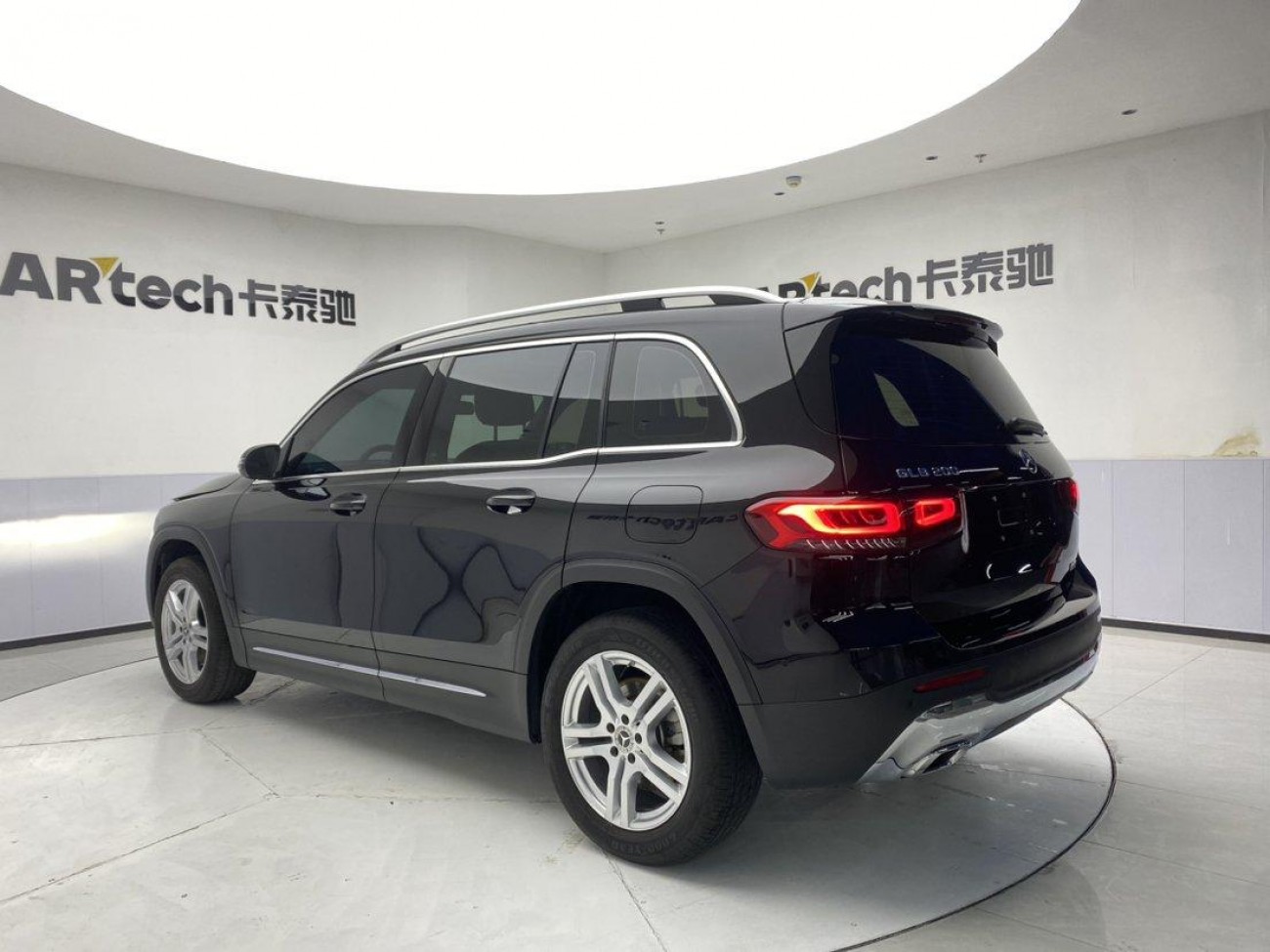 Mercedes-Benz GLB 2023