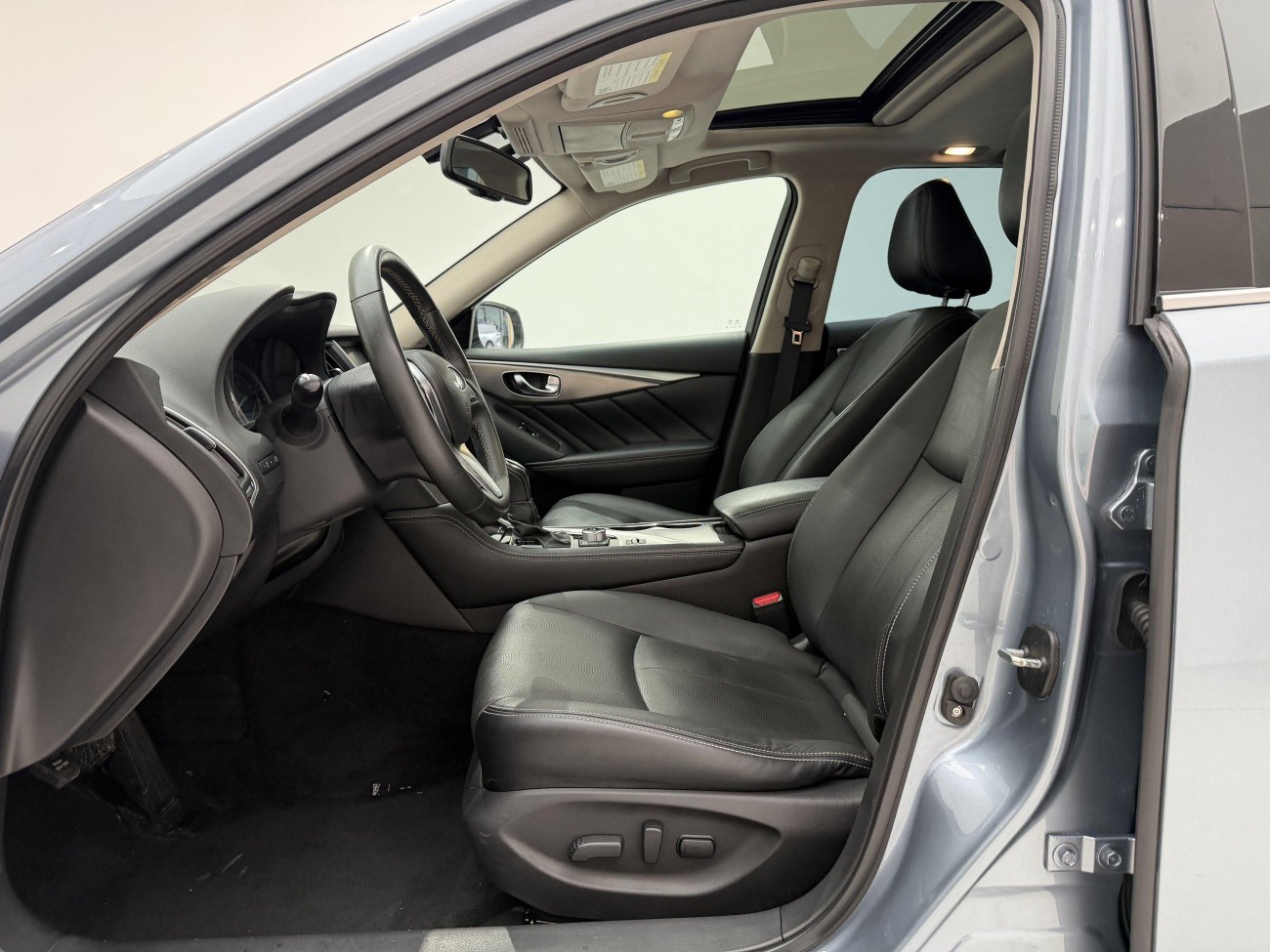 Infiniti Q50L 2018