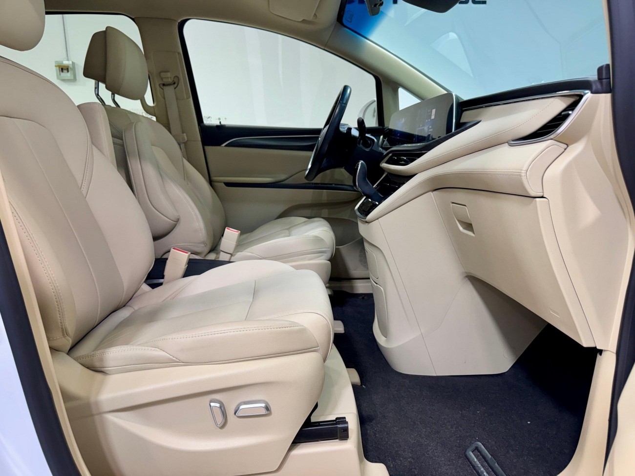 Buick GL8 2023