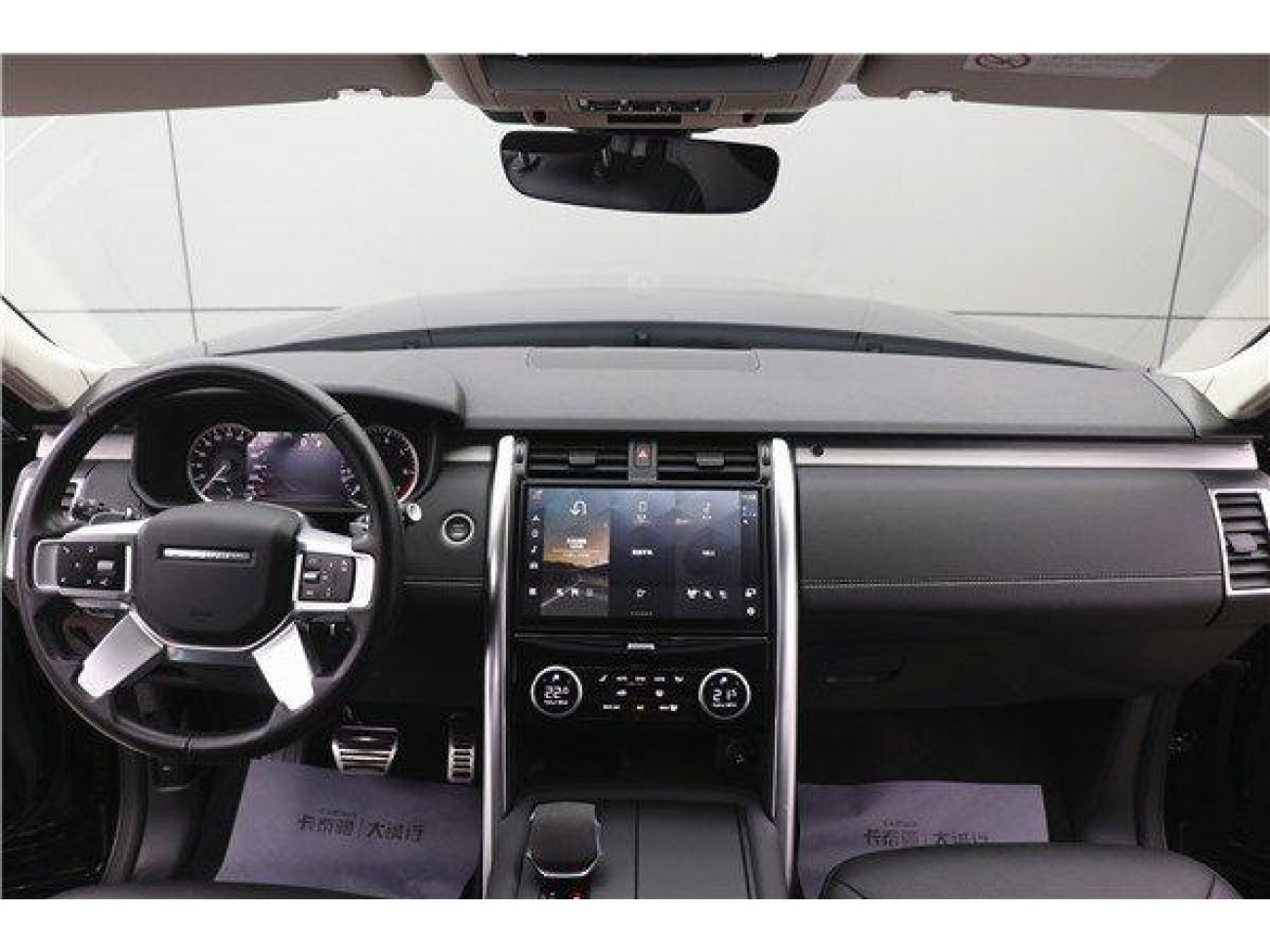 Land Rover Discovery 2022