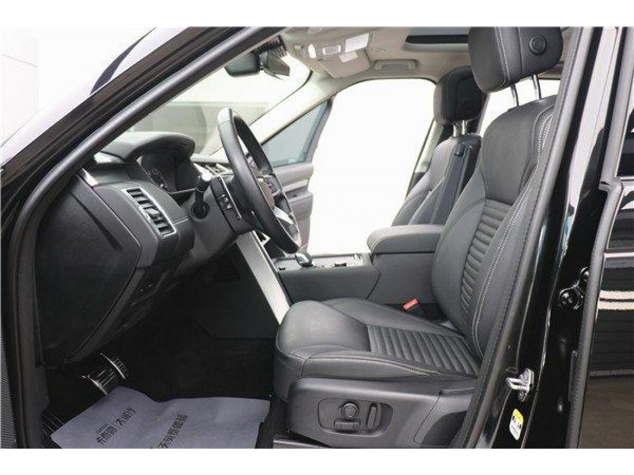 Land Rover Discovery 2022