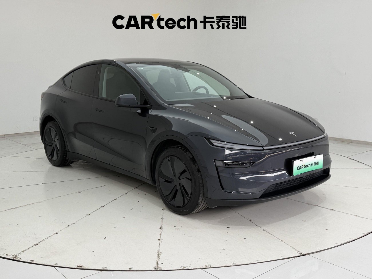 Tesla Model Y 2025
