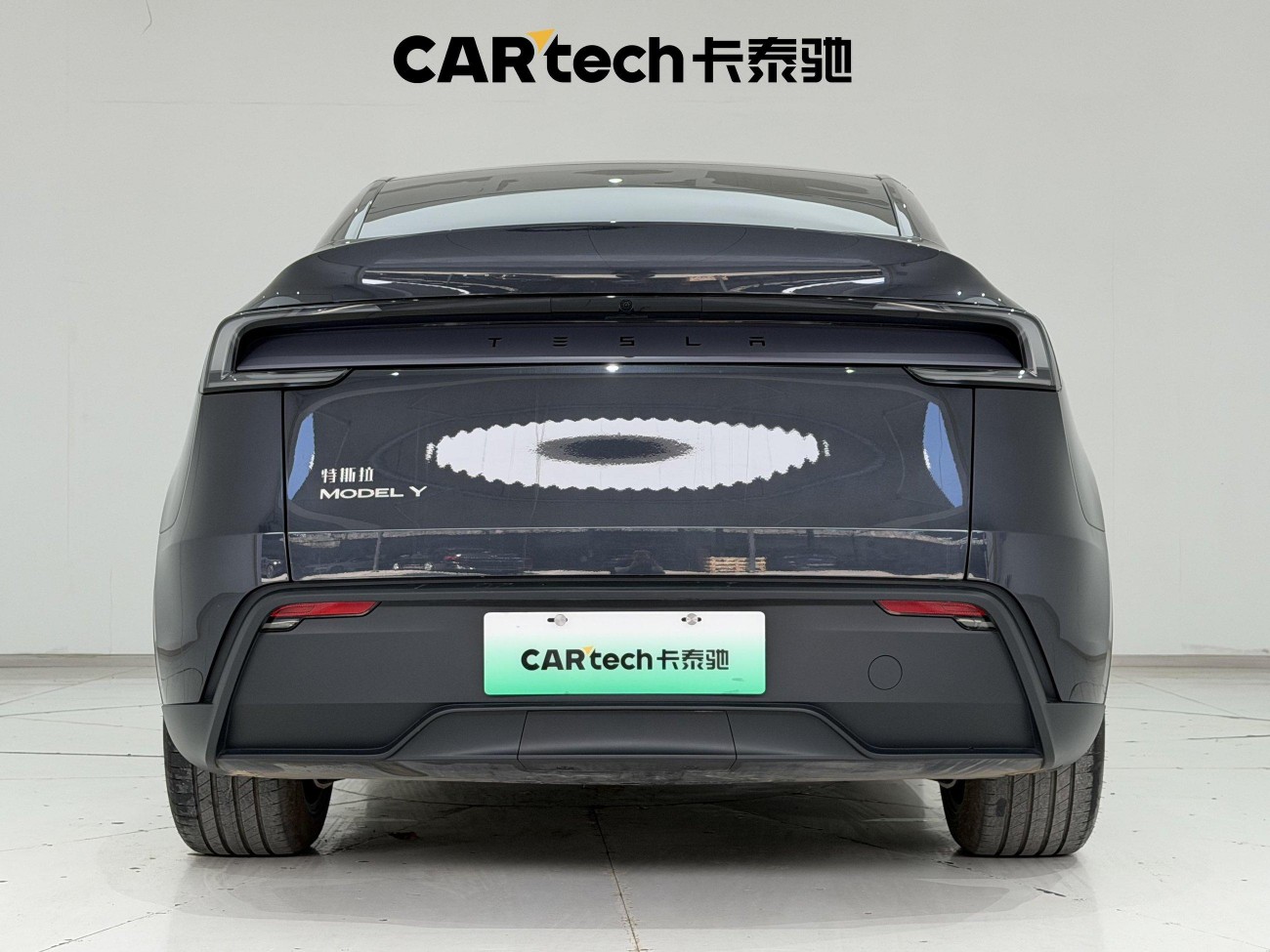 Tesla Model Y 2025