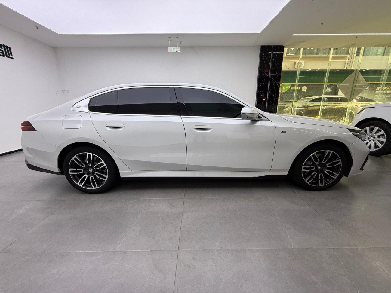 BMW 530Li 2024