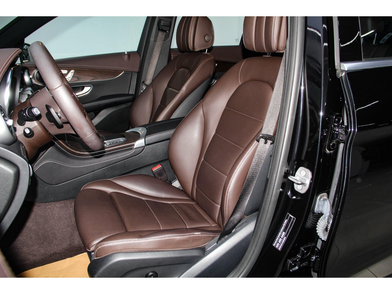 Mercedes-Benz GLC 260 L 2021