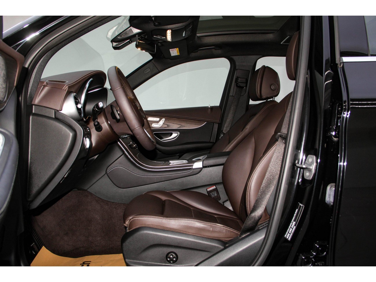Mercedes-Benz GLC 260 L 2021