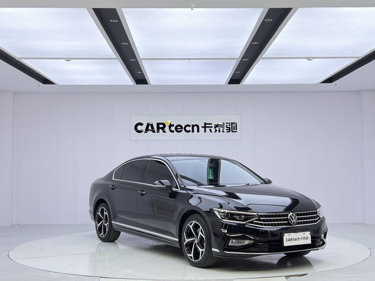 Volkswagen Magotan 2024