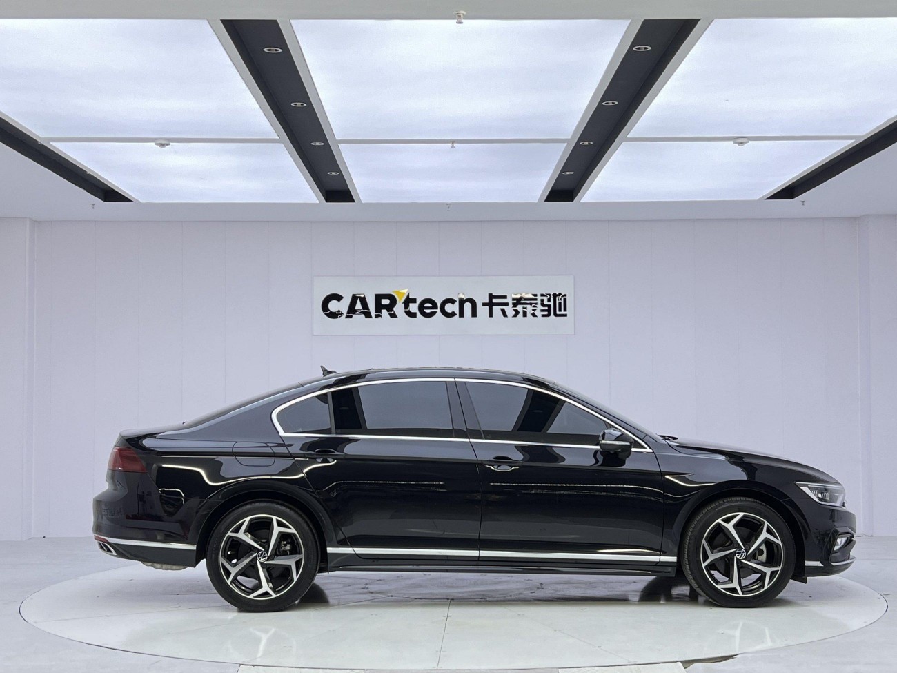 Volkswagen Magotan 2024